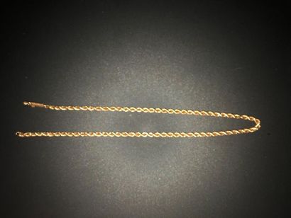 null Chaine à maille corde en or jaune 18K (750°/°°) (accident). Long. : 44 cm -...