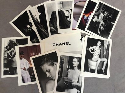 null CHANEL Boutique. Book collection cruise 1996-1997 in a cardboard box containing...