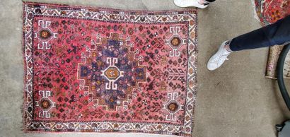 null SINKIANG carpet, Samarkand, circa 1985.
Used edges.
150 x 90 cm