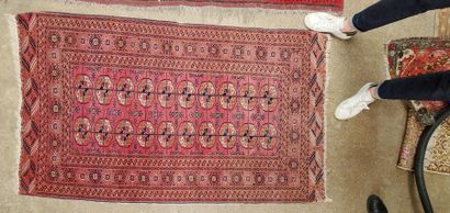 null CHIRAZ Carpet, Iran, circa 1985.
160 x 117 cm