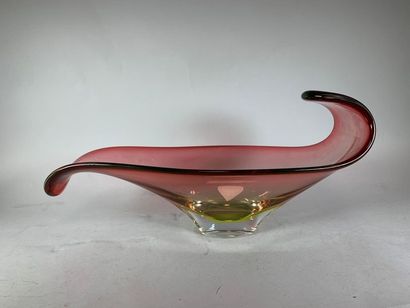 null MURANO
Importante coupe en verre rose.
27 x 63 x 24,5 cm