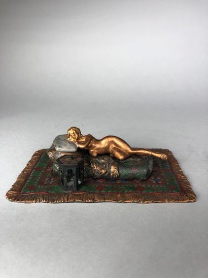 null Frantz BERGMANN (1861-1936) dit "NAM GREB"
Odalisque couchée.
Bronze de Vienne...