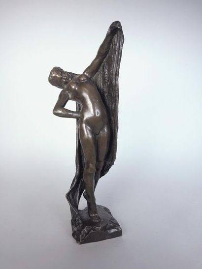 null Joseph BERNARD (1866-1931)
Danseuse au voile vers 1905.
Epreuve en bronze à...