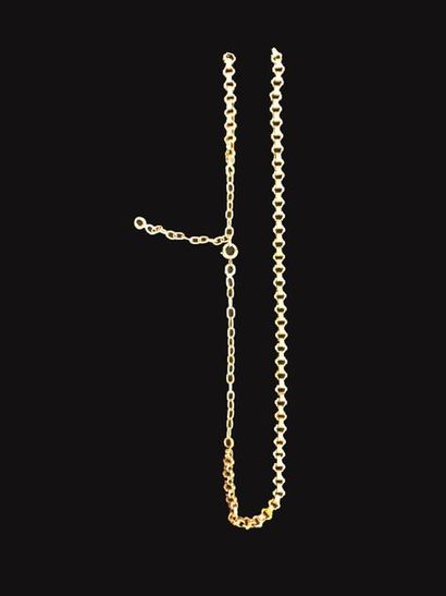 null Chain in 18K yellow gold (750°/°°) damaged. 
Length: 46 cm - Weight: 17.3 g