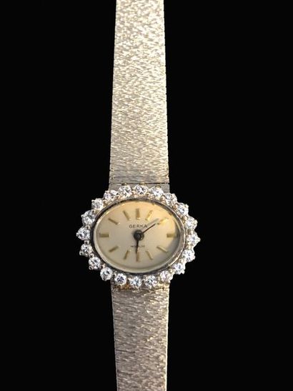 null Montre bracelet de dame en or blanc 18K (750°/°°), le cadran ovale à index signé...