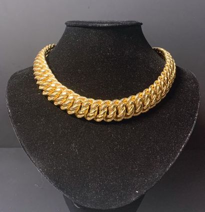 Necklace with a 18K (750°/°°) yellow gold...