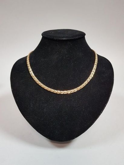 18K (750°/°°) yellow gold necklace with articulated...