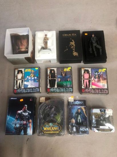 null 9 BOXES OF FIGURINES INCLUDING 3 HYPER HEROS REAL ACTION DOLL AND XBOX SUTE...