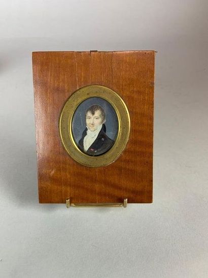  Ecole française du XIXe siècle "Portrait de Monsieur Chaumeil dos Estella". Miniature....