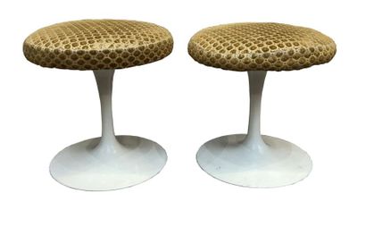 null Eero SAARINEN (1910-1961) pour KNOLL International
Deux tabourets en fonte laquée...