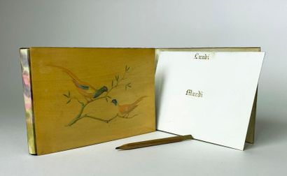 null [SEMAINIER]. (Vers 1850). In-16 (6,8 x 10,5 cm), plaques de bois blond avec...