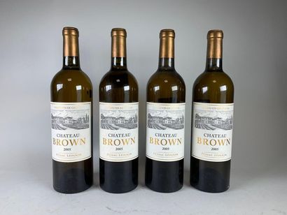 null Quatre bouteilles de Château Brown - Pessac leognan 2005. Blanc