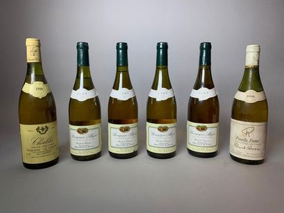 null Lot de six bouteilles :
- Quatre bouteilles de Bourgogne Aligoté, Domaine Bouhey...