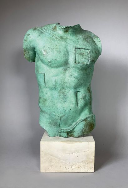 null Igor MITORAJ (1944-2014)

Persée.

Epreuve en bronze à patine vert nuancé signée...