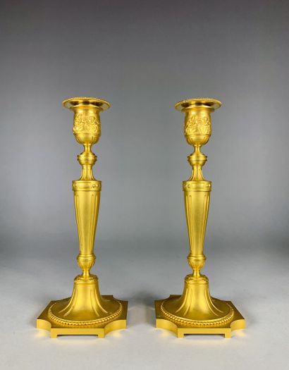 null Ferdinand BARBEDIENNE (1810-1892)

Paire de bougeoirs en bronze ciselé et doré,...