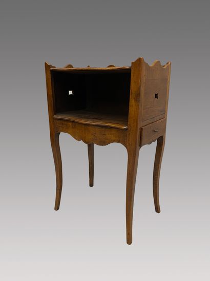 null Bedside table with a niche in openwork walnut opening to a lateral drawer and...