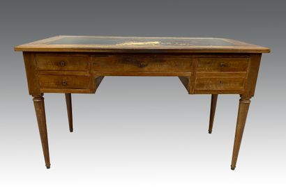 null Flat desk opening to four drawers and two side pulls and resting on four tapered...