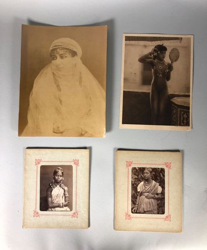null Lot de six portraits de femmes photographiées : 

- LEHNERT LANDROCK. Jeune...