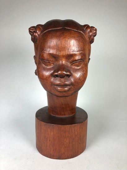 null Malagasy school of the XXth century

Bust of a young girl.

Wooden sculpture...