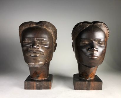 null RANDRYANANDRASANA (20th century)

Couple of Malagasy. 

Two sculptures in wood,...