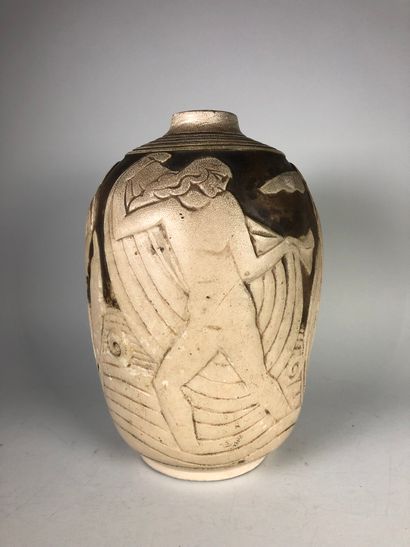 null Gaston VENTRILLON Le Jeune (1897-1982) et Mougin - Nancy

Vase ovoïde en grès...