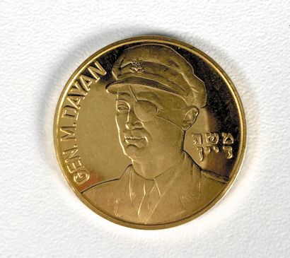  Médaille israélienne en or 18K (750°/°°) figurant le général Moshe Dayan. 
Diam....