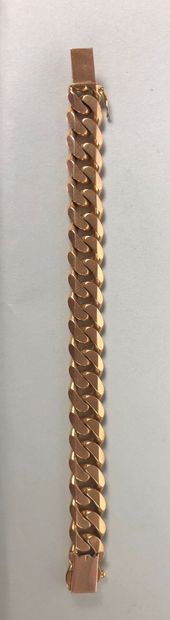 null Bracelet in 18K yellow gold (750°/°°°) with curb chain.

Length : 20 cm - Weight...