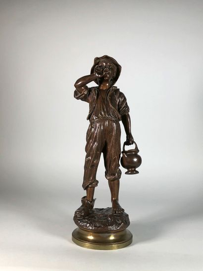 null Paul DUBOIS (1829-1905)
Le petit crieur de lait.
Epreuve en bronze à patine...