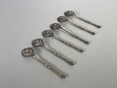 null Six vermeil and cloisonné enamel teaspoons. Moscow. Late 19th century.
Russian...
