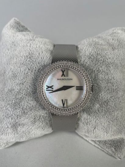null MAUBOUSSIN
Steel ladies' wristwatch, articulated bracelet, circular granulated...