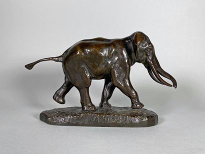  Antoine-Louis BARYE (1795-1875)
Eléphant de Cochinchine.
Epreuve en bronze à patine... Gazette Drouot
