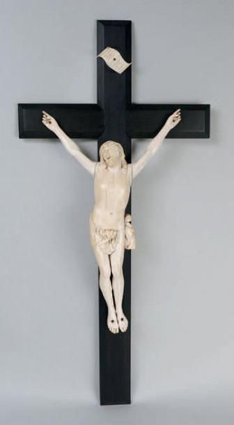 null Grand crucifix en ivoire et ébène. Travail début XIXe siècle