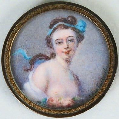 École du XIXe siècle Jeune femme au ruban bleu.Miniature sur ivoire. Diam: 5,5 c...