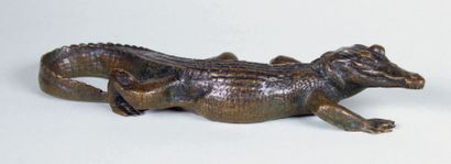 Antoine-Louis BARYE (1795 - 1875) Le Crocodile. Epreuve en bronze à patine brun clair...