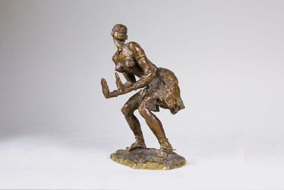 Gaston BROQUET (1880-1947) Danseuse africaine. Epreuve en bronze à patine cuivrée....
