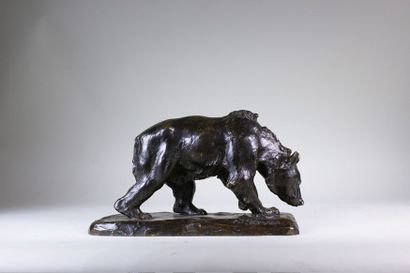 Auguste SEYSSES (1862-1946) Le grizzli. Epreuve en bronze à patine brun nuancé. Cire...
