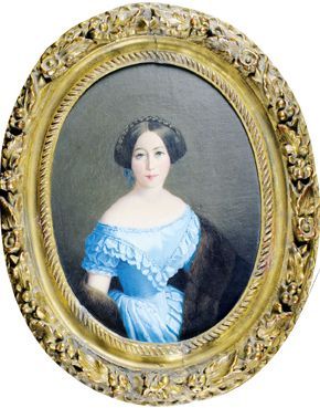 École du XIXe siècle 
Portrait d'élégante à la robe bleue et au manteau de fourrure.
Huile...