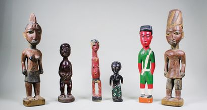 null Six sculptures.
Certaines dites «colon» de Côte d'Ivoire. En bois sculpté.
Travail...