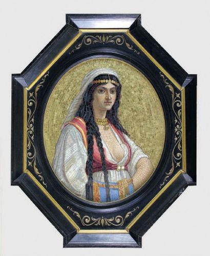 Ecole italienne du XIX e siècle Femme en costume de fête.
Panneau de mosaïque polychrome...