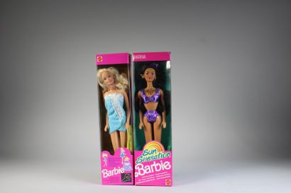 null Deux poupées Marina et Barbie.