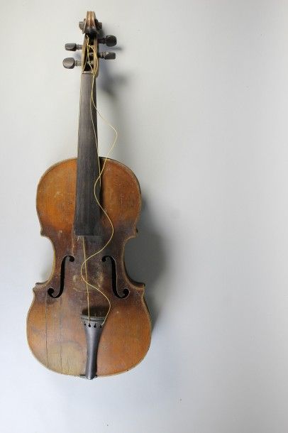 null Violon francais province fait vers 1770-1775, avec son manche d'origine. Restaurations...