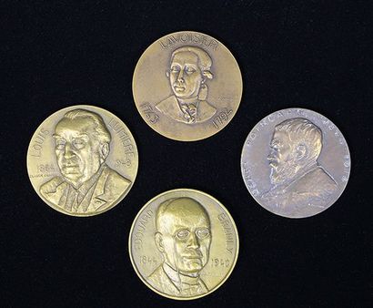 null Suite de quatre médailles en bronze des Chargeurs réunis de la Compagnie maritime:...
