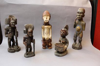 null Important ensemble de 10 sculptures style Angola, Congo, Nigéria etc
