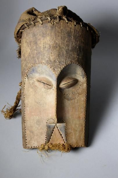 null Masque Kota en bois sculpté, Gabon.
Haut.: 30 cm