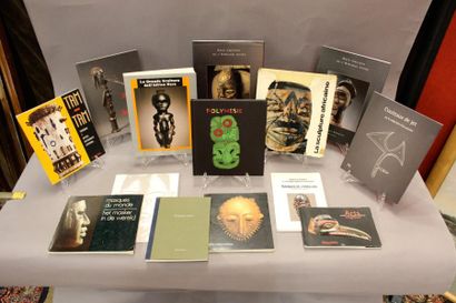null Ensemble de 14 livres et brochures comprenant: Pannier & Mangin, Masques de...
