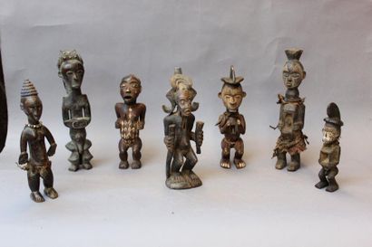 null Ensemble de 10 sculptures style Côte d'Ivoire, RDC, etc