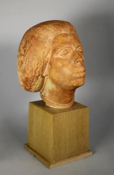 Albert BOUQUILLON (1908 - 1997) 
Tête d'éthiopienne, 1935.
Plâtre d'atelier retouché...