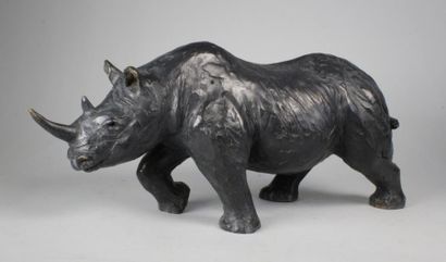 Jorge BORRAS (né en 1952) 
Rhinocéros noir.
Epreuve en bronze à patine brun foncé...