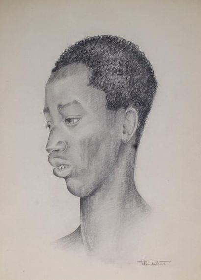 Raymonde HEUDEBERT (1905-1991) 
Portrait de jeune Africain en buste de trois quart.
Fusain...