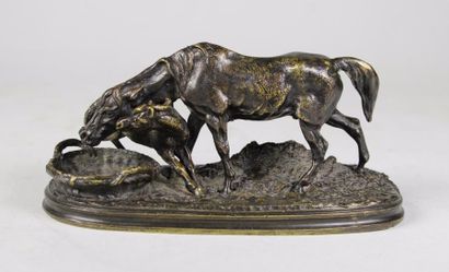 Pierre-Jules Mene (1810-1879) 
Jument et son poulain.
Epreuve en bronze à patine...